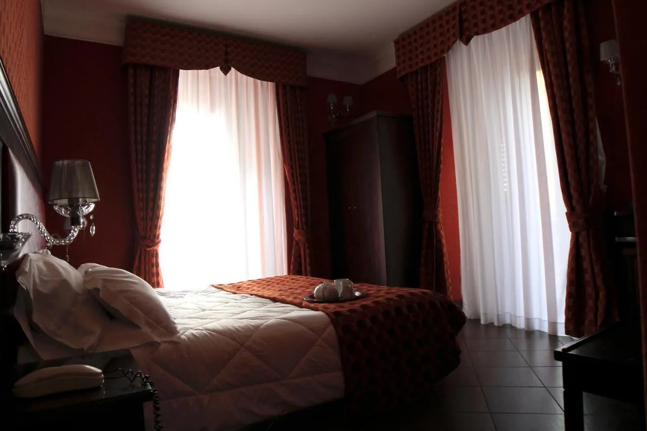 Hotel Guiren Dal 1959 Neapol