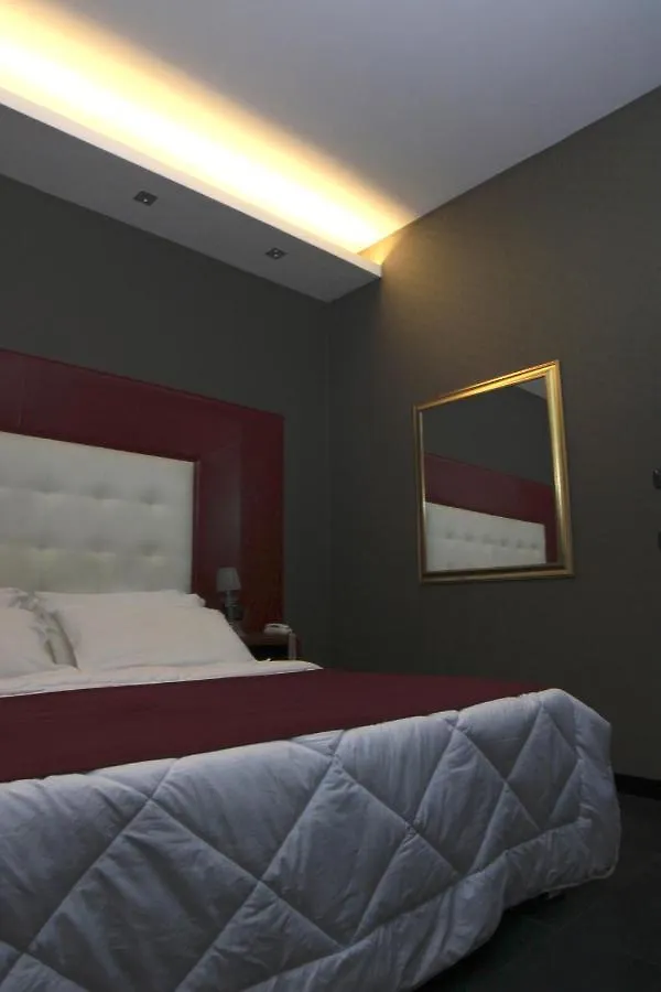 Guiren Dal 1959 Hotel Nápoly