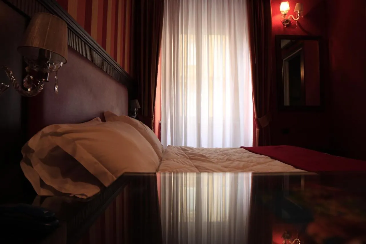 Hotel Guiren Dal 1959 Neapol