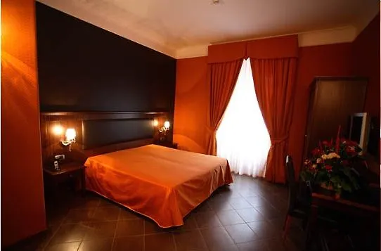 Hotel Guiren Dal 1959 Neapol 3*,